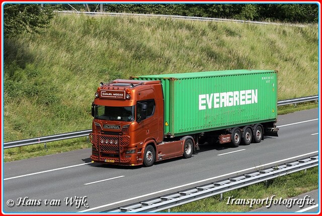 00-BJZ-9-BorderMaker Zee Container 40 FT