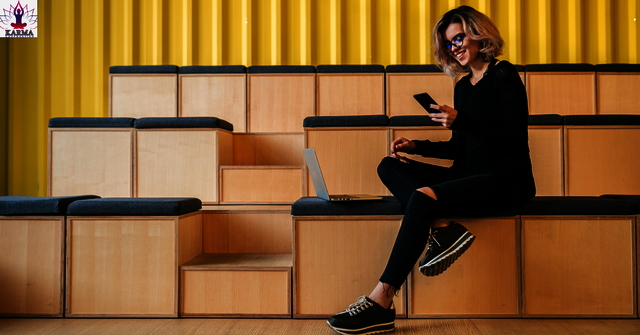 Bench Dealer Picture Box