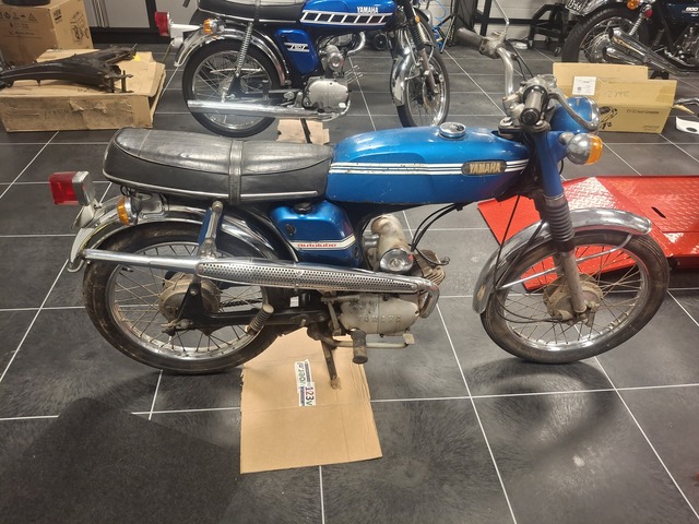 20251218 171740 1972 FS1 5-speed Marine Blue