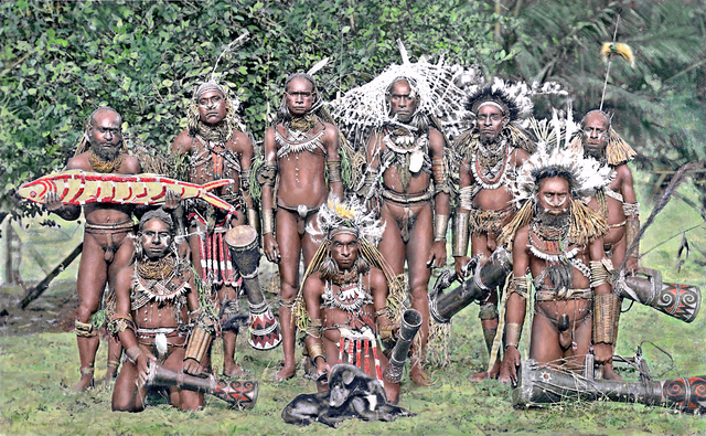 Marind acteurs bij een dema-performance 1910-1939  photoshop