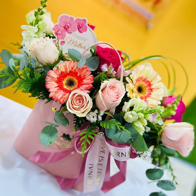 Arreglos Florales de Calidad | crisflor.com Picture Box