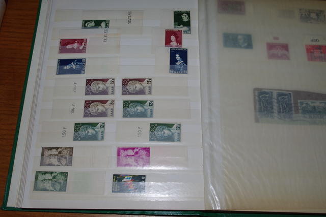 IMGP8947 Saar 2 albums 1920-1959 mint-used