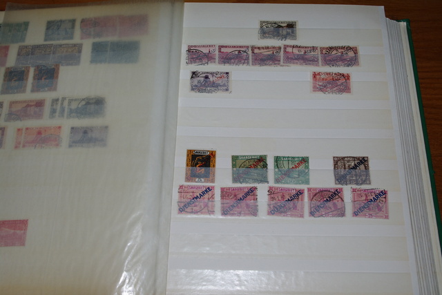 IMGP8949 Saar 2 albums 1920-1959 mint-used