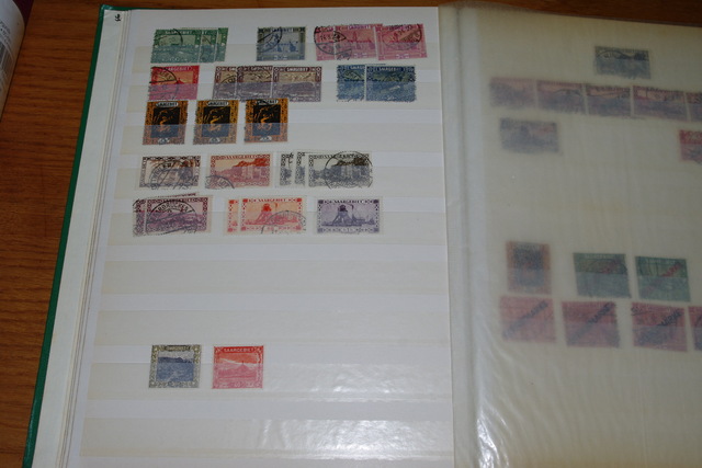 IMGP8950 Saar 2 albums 1920-1959 mint-used