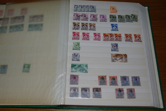 IMGP8955 Saar 2 albums 1920-1959 mint-used