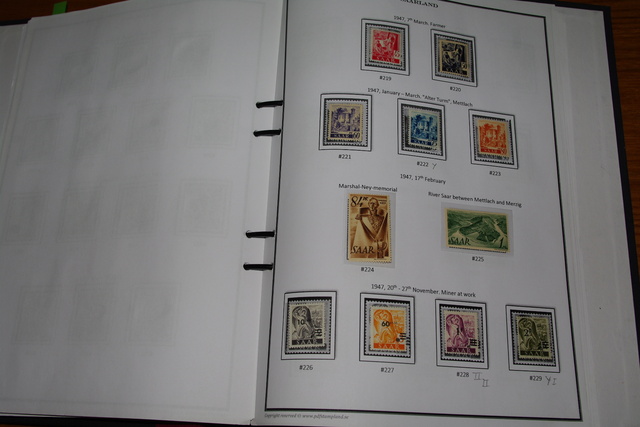 IMGP8971 Saar 2 albums 1920-1959 mint-used