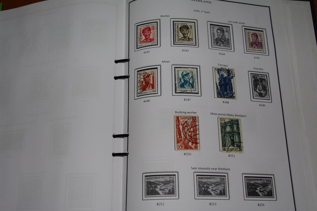 IMGP8977 Saar 2 albums 1920-1959 mint-used