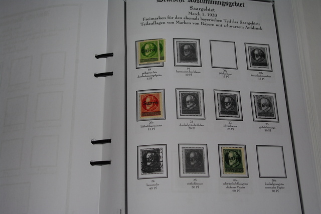 IMGP8983 Saar 2 albums 1920-1959 mint-used