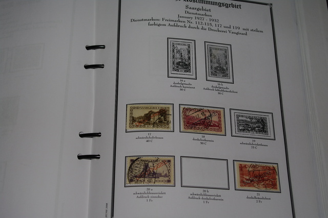 IMGP8993 Saar 2 albums 1920-1959 mint-used