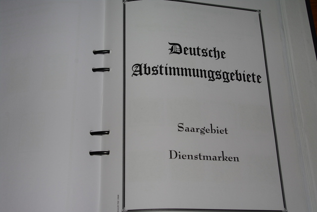 IMGP8997 Saar 2 albums 1920-1959 mint-used