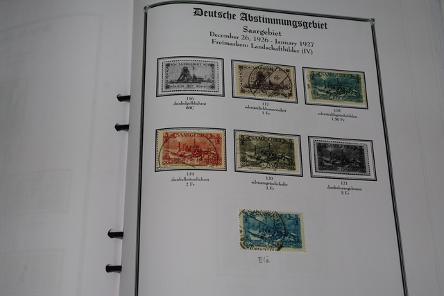 IMGP9004 Saar 2 albums 1920-1959 mint-used