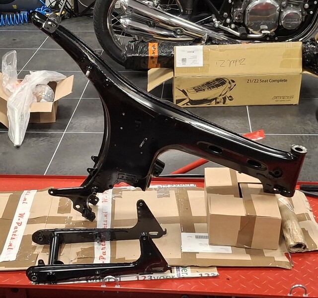 20260109 213057 1972 FS1 5-speed Mandarin Orange