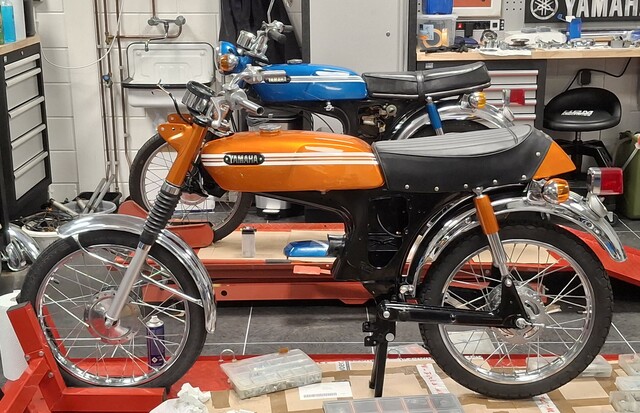 20260110 223048 1972 FS1 5-speed Mandarin Orange