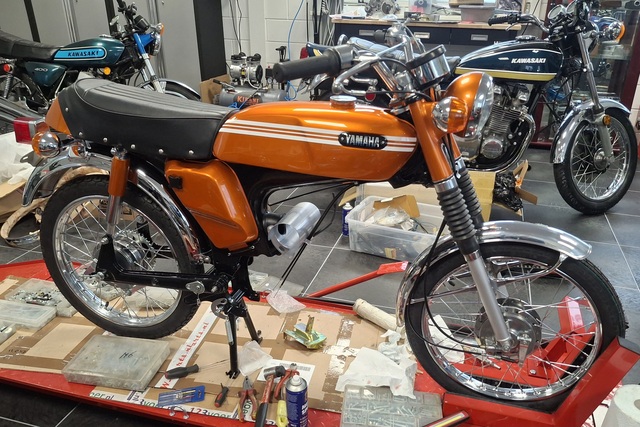 20260112 120721 1972 FS1 5-speed Mandarin Orange