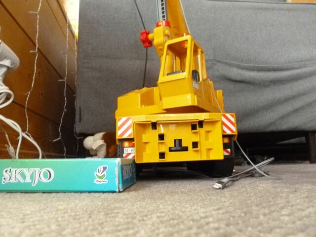 P1640746 p DBX-26-JF