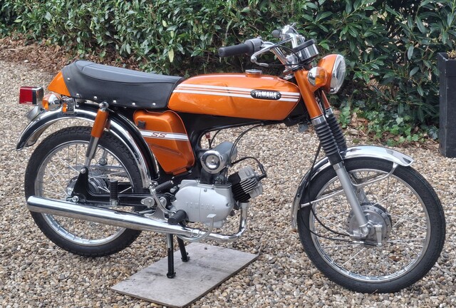 20260116 104445 1972 FS1 5-speed Mandarin Orange