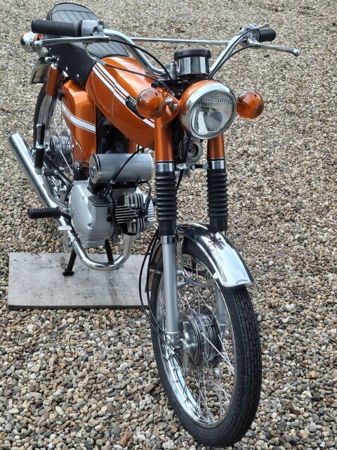 20260116 104457 1972 FS1 5-speed Mandarin Orange