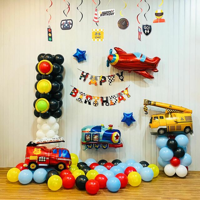 transport-twist-birthday-balloon-decorations-delhi Balloon decoration