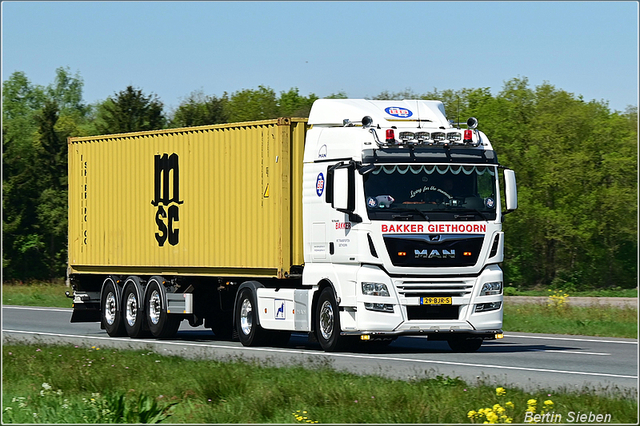 DSC 5829-border 2024-04