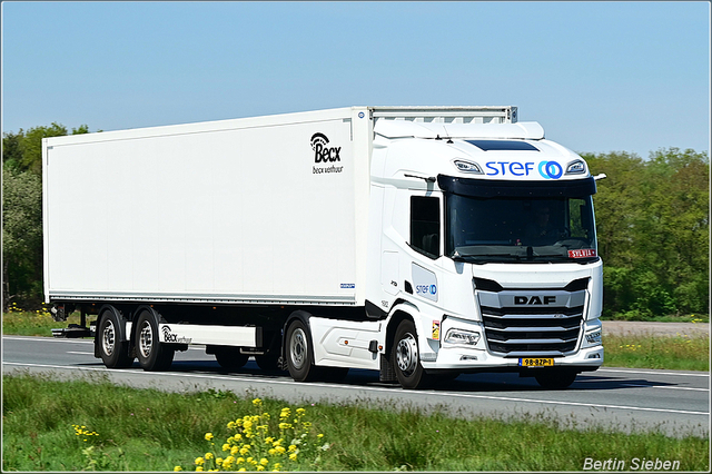 DSC 5861-border 2024-04