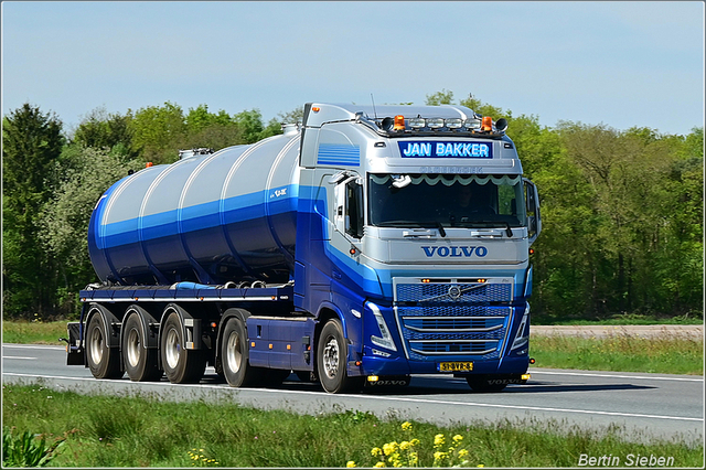 DSC 6013-border 2024-04