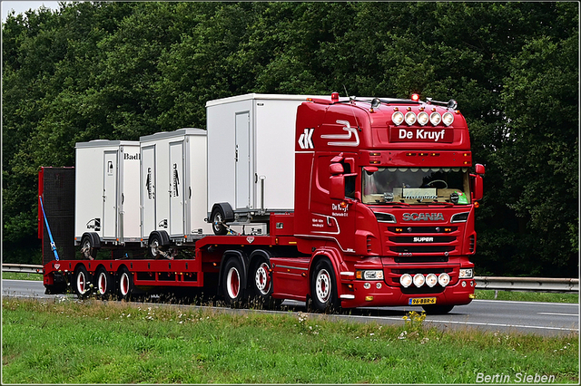 DSC 9885-border 25-07-2025 Truckstar