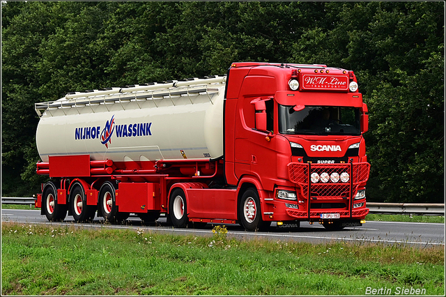 DSC 9897-border 25-07-2025 Truckstar