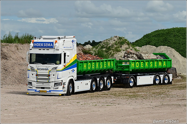 DSC 4886-border 23-08-2025