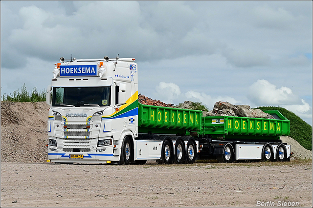 DSC 4894-border 23-08-2025