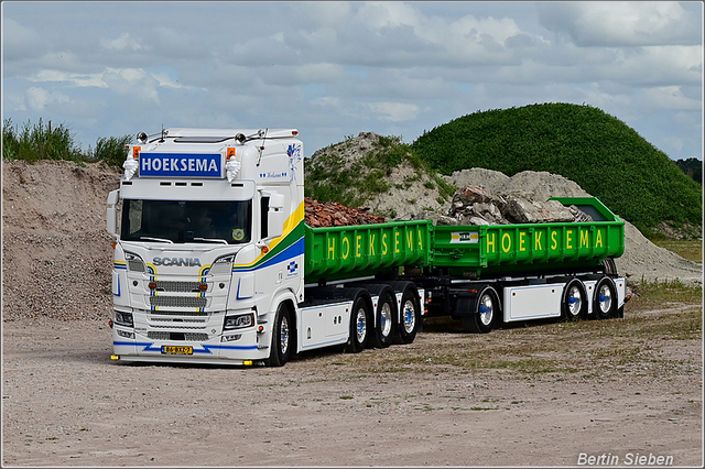 DSC 4896-border 23-08-2025