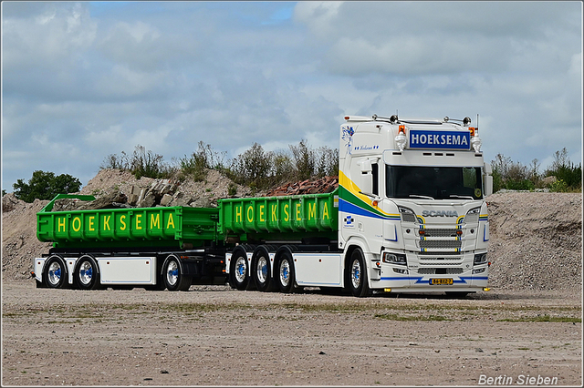 DSC 4936-border 23-08-2025