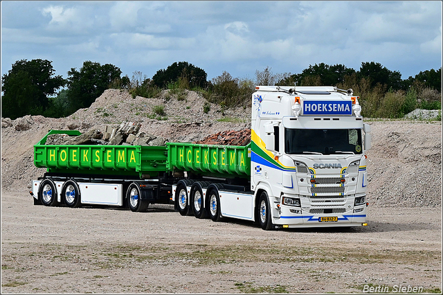 DSC 4961-border 23-08-2025