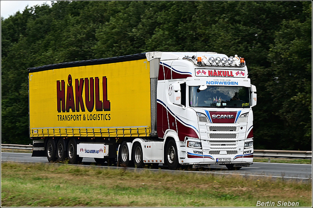 DSC 5229-border 23-08-2025