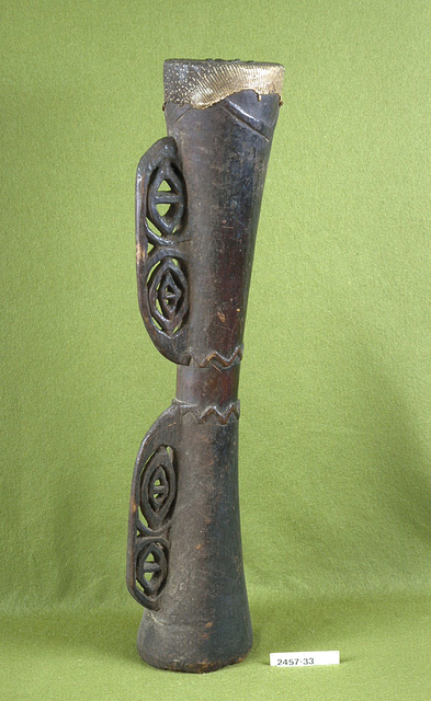 TM-2457-33 Mappi- en Digul-gebied -culturen bew  etnografica