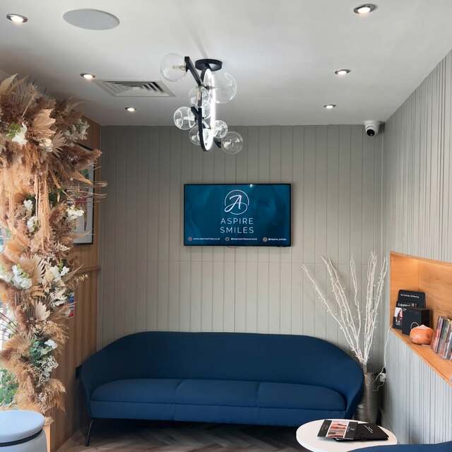 Dental implants Warwick Aspire Smiles