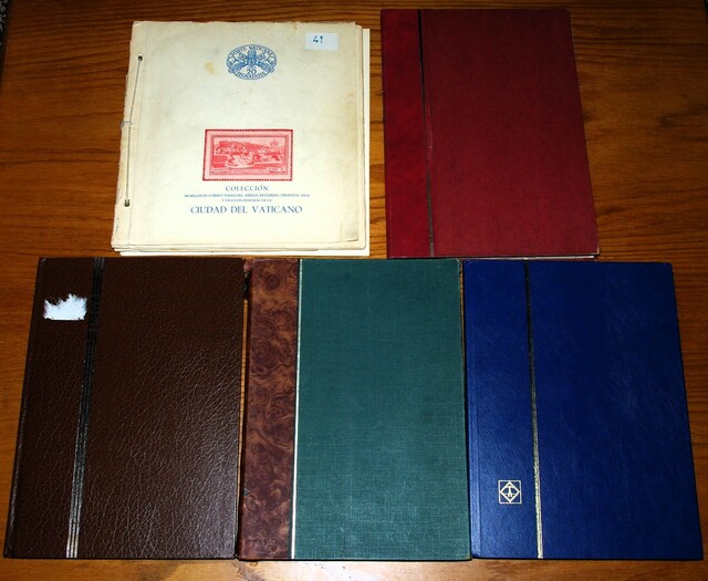 IMGP0237 Deze 4 albumai plius Vatikanas