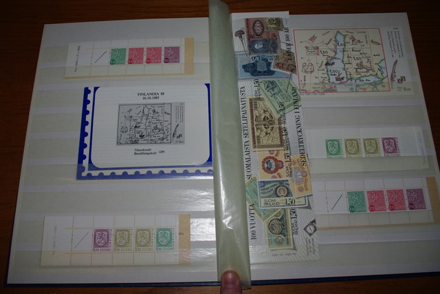 IMGP0239 Deze 4 albumai plius Vatikanas