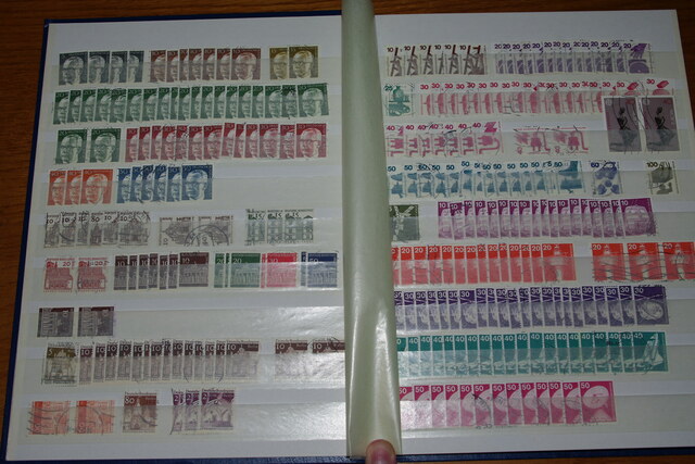 IMGP0244 Deze 4 albumai plius Vatikanas