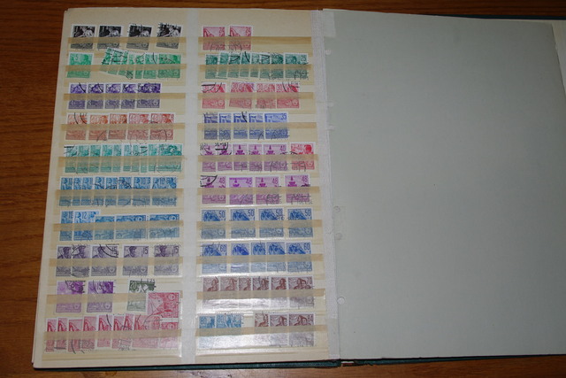 IMGP0249 Deze 4 albumai plius Vatikanas