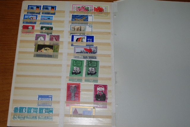 IMGP0252 Deze 4 albumai plius Vatikanas