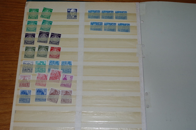 IMGP0258 Deze 4 albumai plius Vatikanas