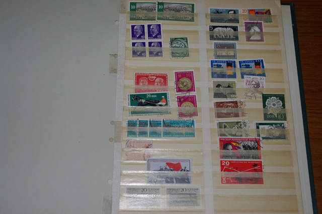 IMGP0259 Deze 4 albumai plius Vatikanas