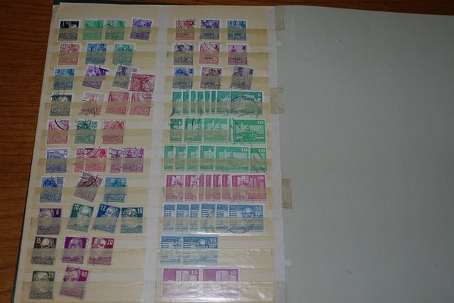 IMGP0260 Deze 4 albumai plius Vatikanas