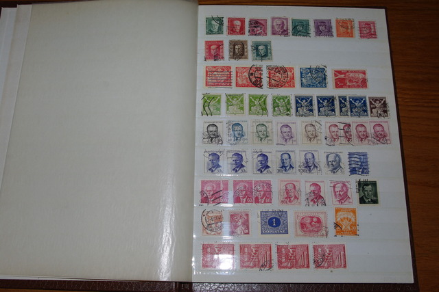 IMGP0267 Deze 4 albumai plius Vatikanas