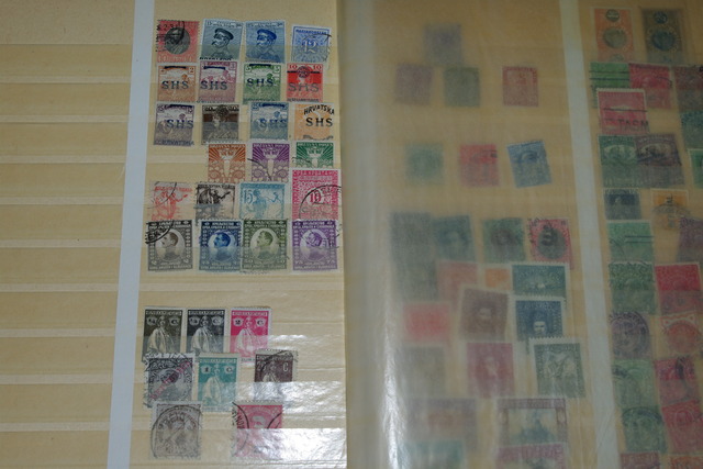 IMGP0270 Deze 4 albumai plius Vatikanas