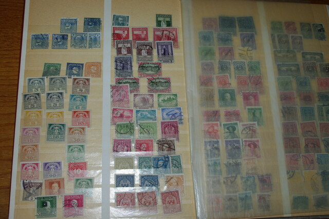 IMGP0278 Deze 4 albumai plius Vatikanas