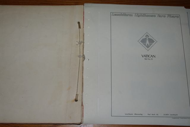 IMGP0292 Deze 4 albumai plius Vatikanas