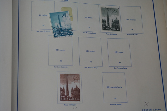 IMGP0294 Deze 4 albumai plius Vatikanas