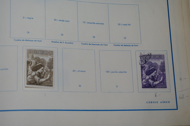 IMGP0295 Deze 4 albumai plius Vatikanas