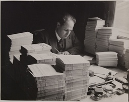 rousseaux Picture Box